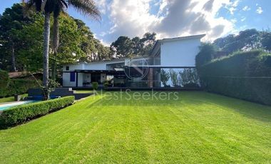 CASA EN VENTA, CERCA DE CLUB DE GOLF