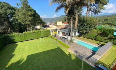 CASA EN VENTA, CERCA DE CLUB DE GOLF