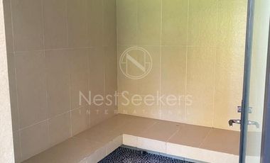 CASA EN VENTA, CERCA DE CLUB DE GOLF