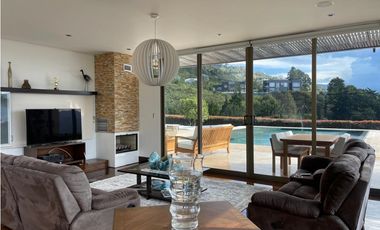 EN VENTA CASA CAMPESTRE SECTOR LAS PALMAS EN EL POBLADO