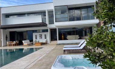 EN VENTA CASA CAMPESTRE SECTOR LAS PALMAS EN EL POBLADO