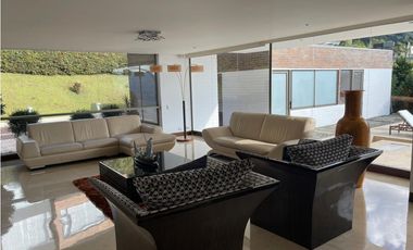 EN VENTA CASA CAMPESTRE SECTOR LAS PALMAS EN EL POBLADO