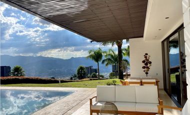 EN VENTA CASA CAMPESTRE SECTOR LAS PALMAS EN EL POBLADO