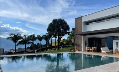 EN VENTA CASA CAMPESTRE SECTOR LAS PALMAS EN EL POBLADO