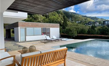 EN VENTA CASA CAMPESTRE SECTOR LAS PALMAS EN EL POBLADO