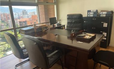 EN VENTA OFICINA EN LAS PALMAS POBLADO