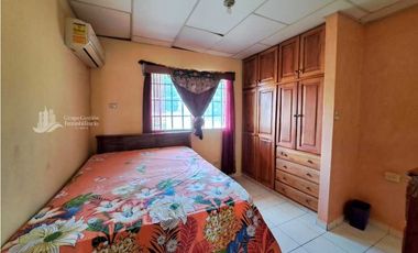 ALQUILO CASA DE 3HAB AMOBLADA LOS ALGARROBOS
