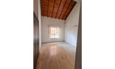 EN ARRIENDO CASA SECTOR AV. LAS PALMAS EN EL POBLADO