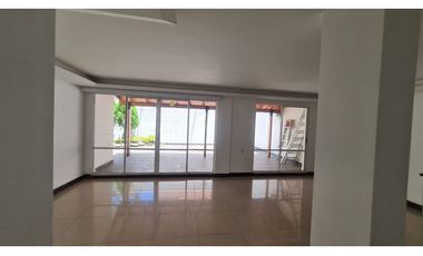 EN ARRIENDO CASA SECTOR AV. LAS PALMAS EN EL POBLADO