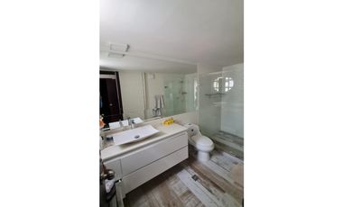 EN ARRIENDO CASA SECTOR AV. LAS PALMAS EN EL POBLADO
