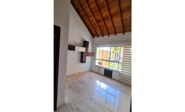 EN ARRIENDO CASA SECTOR AV. LAS PALMAS EN EL POBLADO