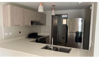 CASA DOS NIVELES CON LINEA BLANCA BOSQUES DEL PACIFICIO YL