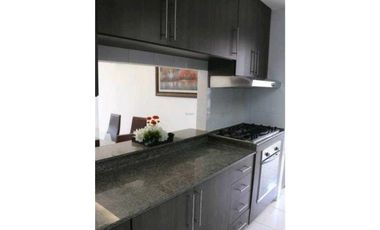 VENTA DE APARTAMENTO EN CARRASQUILLA,  PH HYDE PARK 110M2 LLAMAR 06/25