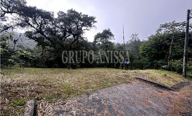 Se Vende Terreno Plano en Zona Alta de Altos del Maria