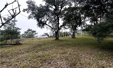 Se Vende Terreno Plano en Zona Alta de Altos del Maria