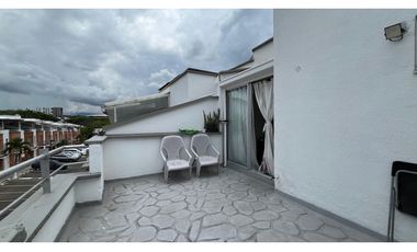 VENTA DE HERMOSA CASA MEDIANERA BARRIO BELMONTE PEREIRA