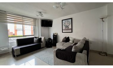 VENTA DE HERMOSA CASA MEDIANERA BARRIO BELMONTE PEREIRA