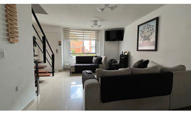 VENTA DE HERMOSA CASA MEDIANERA BARRIO BELMONTE PEREIRA