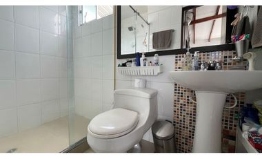 VENTA DE HERMOSA CASA MEDIANERA BARRIO BELMONTE PEREIRA