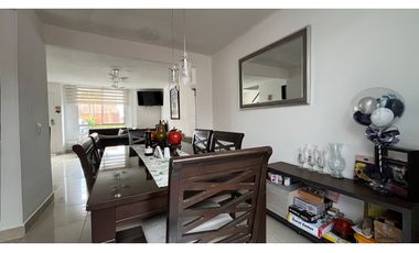 VENTA DE HERMOSA CASA MEDIANERA BARRIO BELMONTE PEREIRA