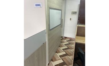 EN VENTA OFICINA SECTOR VILLA NUEVA CENTRO DE MEDELLN