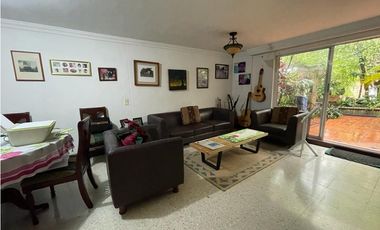 EN VENTA  CASA EN MEDELLN ANTIOQUIA