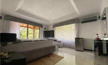 EN VENTA CASA DE DOS NIVELES SECTOR LOMA DEL ZORRO EN EL POBLADO