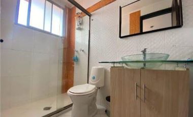 EN VENTA CASA DE DOS NIVELES SECTOR LOMA DEL ZORRO EN EL POBLADO