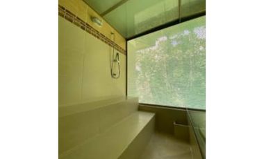 EN VENTA CASA DE DOS NIVELES SECTOR LOMA DEL ZORRO EN EL POBLADO