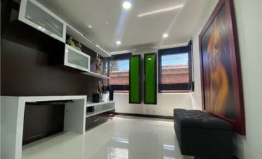 EN VENTA CASA DE DOS NIVELES SECTOR LOMA DEL ZORRO EN EL POBLADO