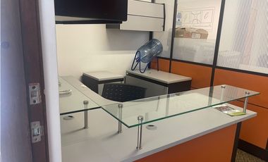 EN VENTA OFICINA SECTOR CASTROPOL AVENIDA EL POBLADO