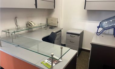 EN VENTA OFICINA SECTOR CASTROPOL AVENIDA EL POBLADO