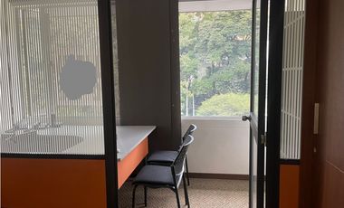 EN VENTA OFICINA SECTOR CASTROPOL AVENIDA EL POBLADO