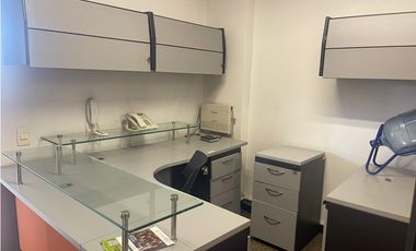 EN VENTA OFICINA SECTOR CASTROPOL AVENIDA EL POBLADO