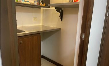 EN VENTA OFICINA SECTOR CASTROPOL AVENIDA EL POBLADO