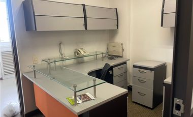 EN VENTA OFICINA SECTOR CASTROPOL AVENIDA EL POBLADO