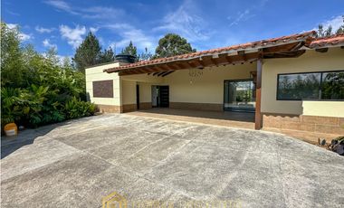 Casa en Arriendo en San Antonio sector Ojo de Agua