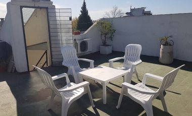 Casa PH en venta en Bernal Oeste
