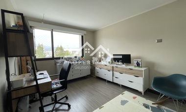 CASA MEDITERRANEA EN CONDOMINIO CERCANO COLEGIO SAN ANSELMO