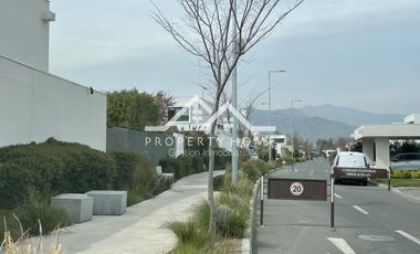 CASA MEDITERRANEA EN CONDOMINIO CERCANO COLEGIO SAN ANSELMO