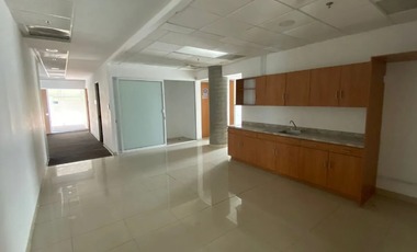 RENTA DE OFICINA ACONDICIONADA EN VALLE ORIENTE SAN PEDRO GARZA GARCIA