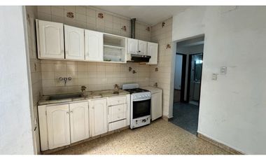 Venta casa 4 AMB paso del rey ACH