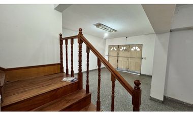 Venta casa 4 AMB paso del rey ACH