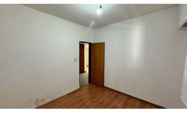 Venta casa 4 AMB paso del rey ACH
