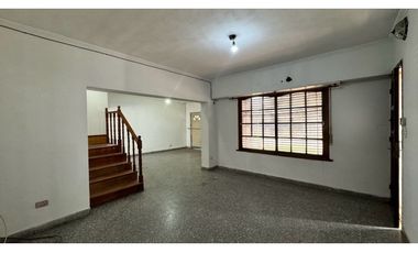 Venta casa 4 AMB paso del rey ACH