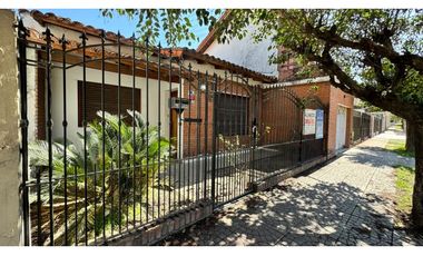 Venta casa 4 AMB paso del rey ACH