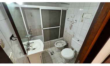 Venta casa 4 AMB paso del rey ACH