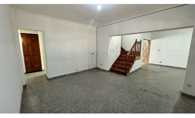 Venta casa 4 AMB paso del rey ACH