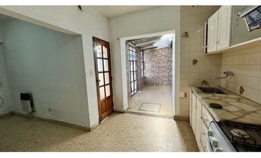 Venta casa 4 AMB paso del rey ACH