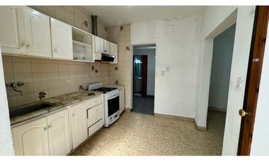 Venta casa 4 AMB paso del rey ACH